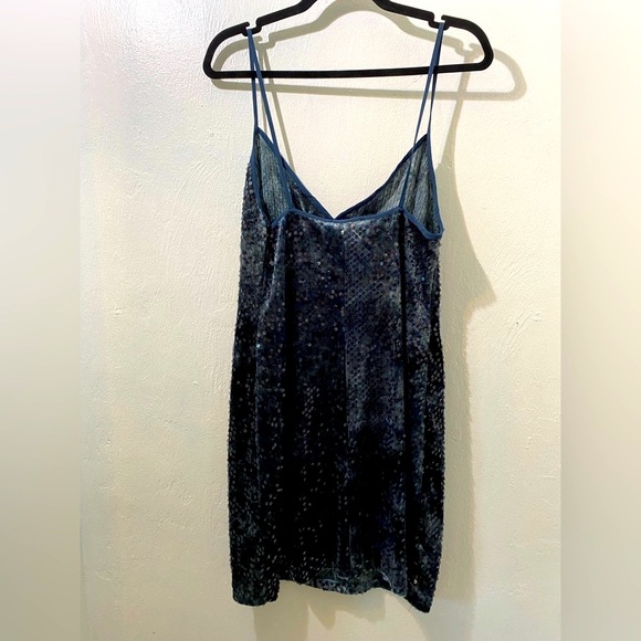 NWT ZARA  Glam Blue maximalist mini sequins dress w/spaghetti straps.Size L. - Picture 9 of 11